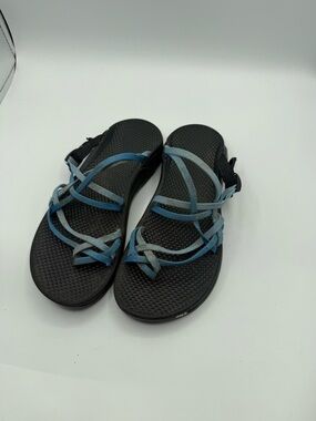 Chaco Sandals Women’s Strappy Blue Vibram Sole Size 7